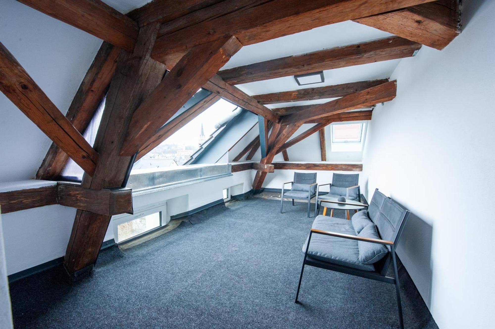 Schlossberg - Ferienwohnung Im Herzen Von Зелб Екстериор снимка