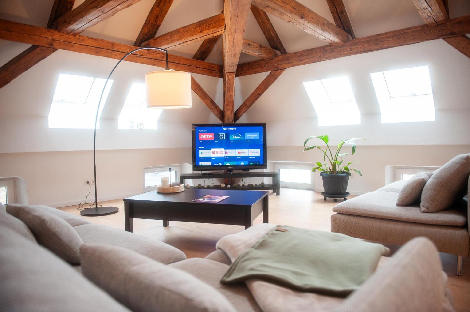 Schlossberg - Ferienwohnung Im Herzen Von Зелб Екстериор снимка