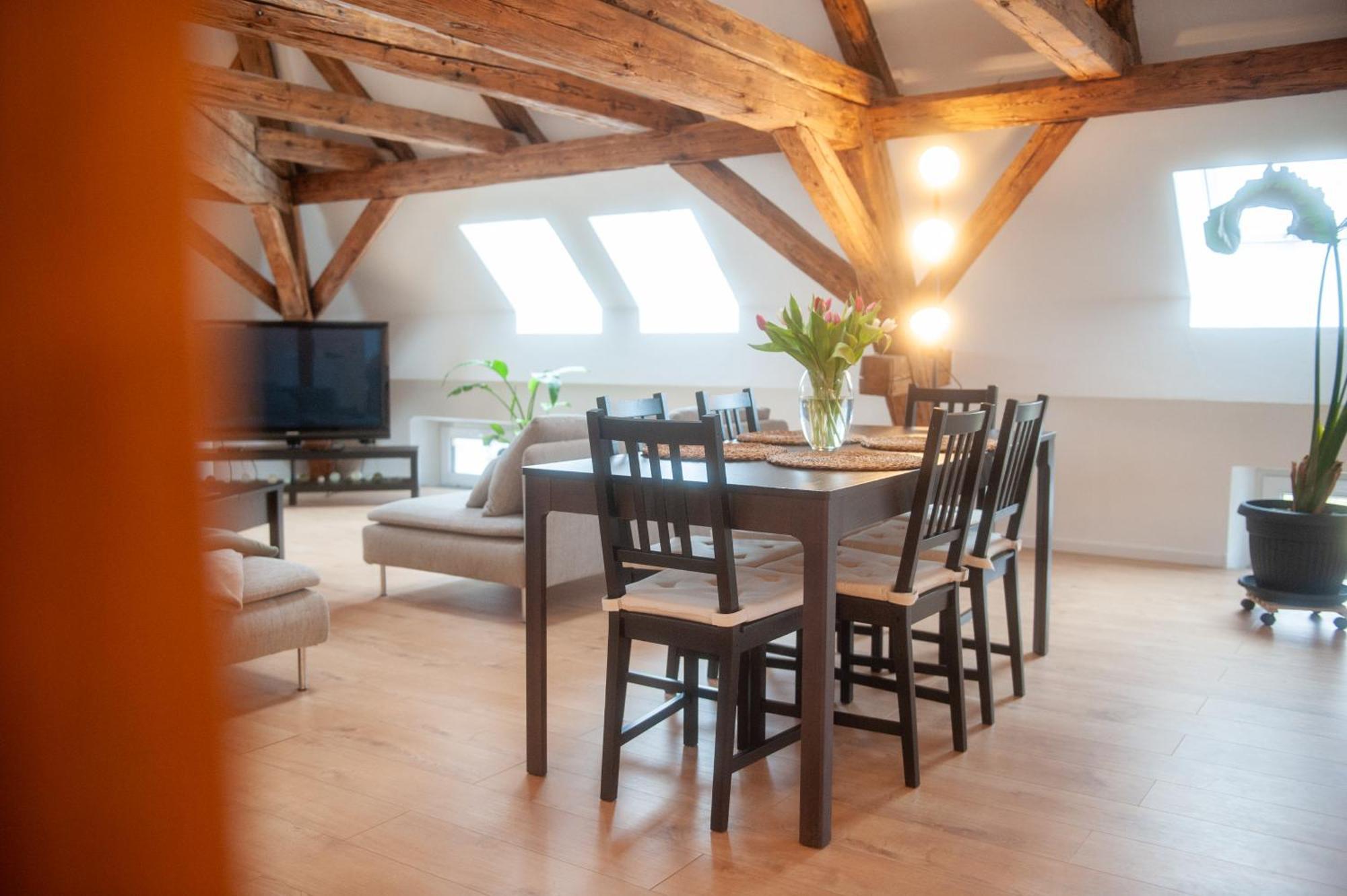 Schlossberg - Ferienwohnung Im Herzen Von Зелб Екстериор снимка